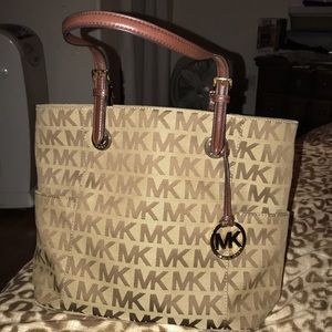 Michael Kors Jet set Signature Logo tote